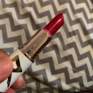 Authentic RiRi ❤️’s MAC RiRi Woo matte lipstick